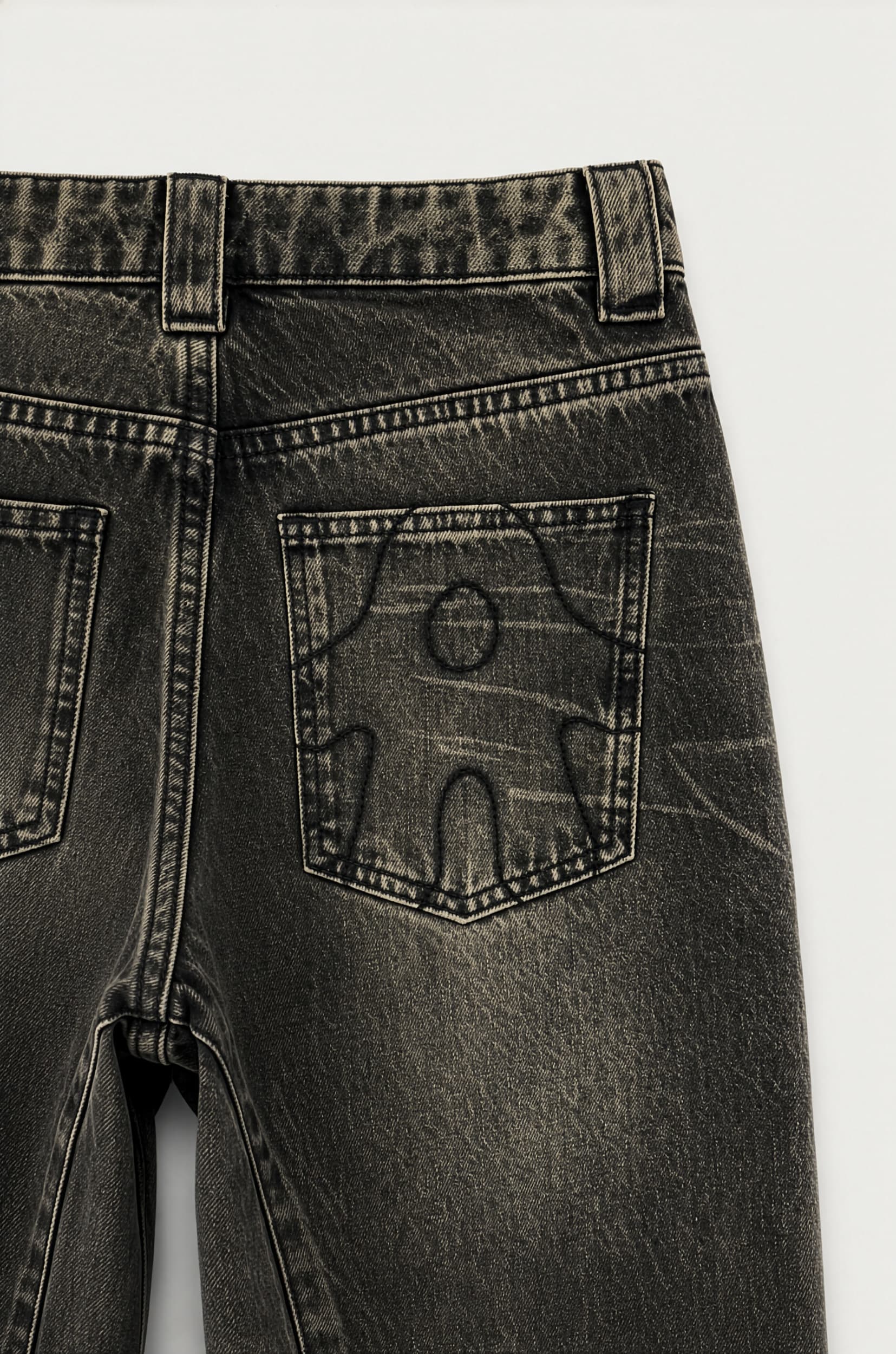 1361_9953717bcb-f26-dnm-1361_detail_back-mega