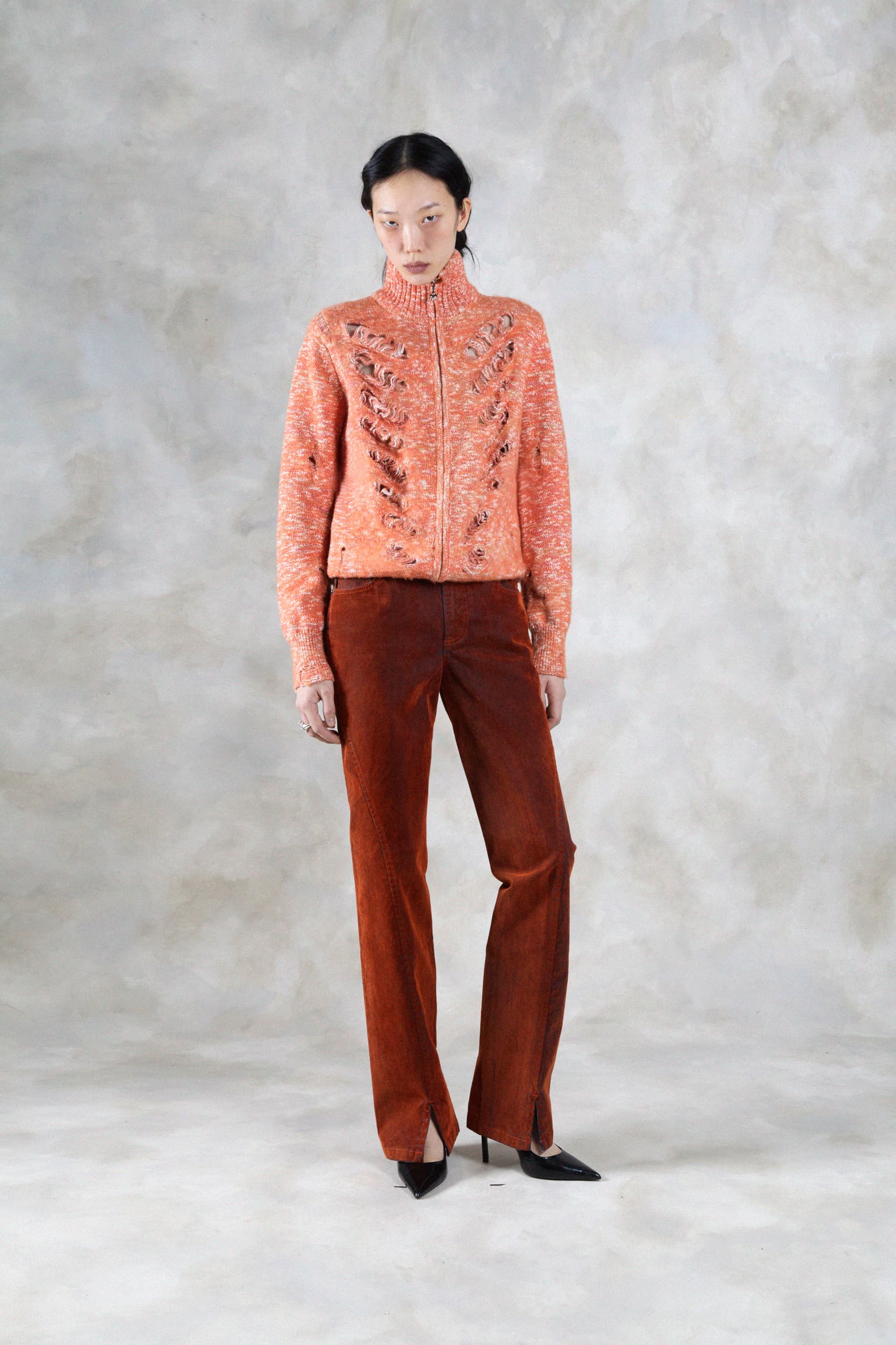 1364_dc3df00207-avavav_fw26_lookbook_f26_dnm_16_jonna_straight_jeans_flock_orange2151-copy-mega