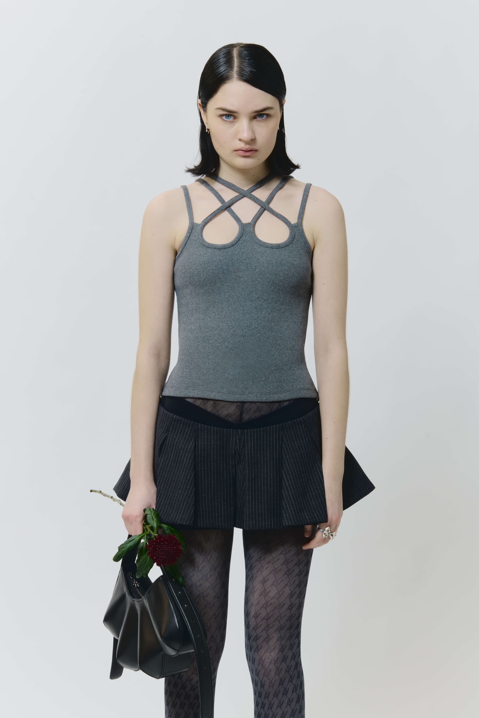 303_48755ec87a-strappy_tank_top_grey_womens_ss25_avavav_0212-kopia-mega