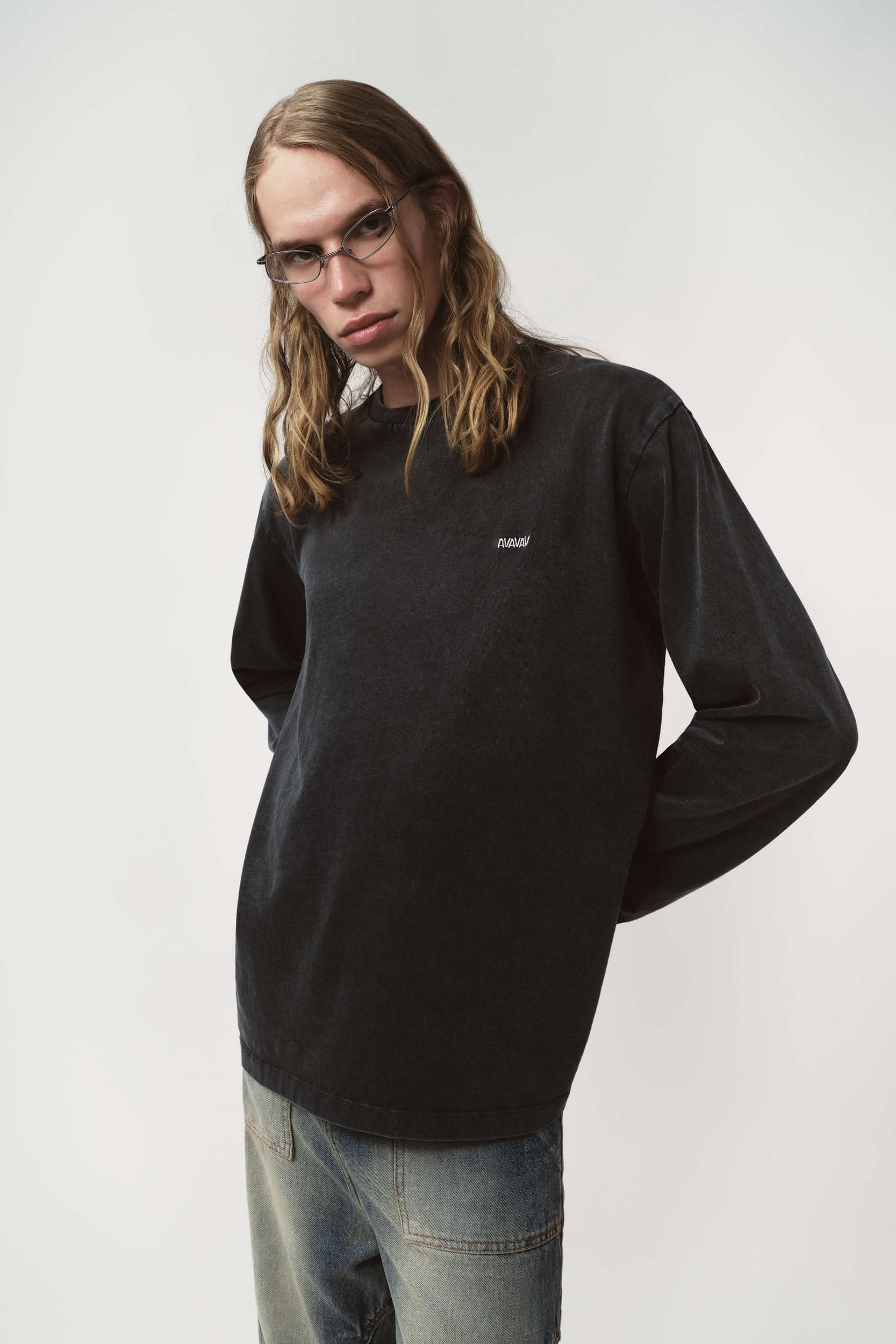 324_6ed19fd3ce-tom-long-sleeve-tshirt_black-11-mega