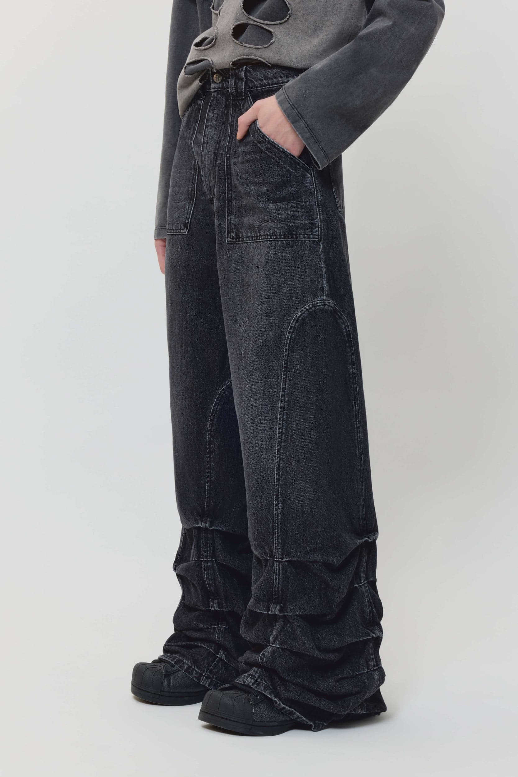 358_a35f0149b5-smocked_detailed_jeans_black_mens_ss25_avavav_0033-kopia-mega