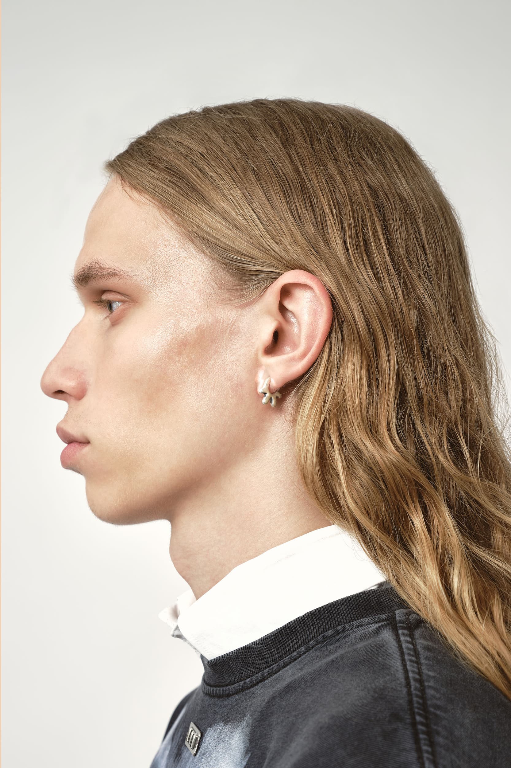 383_aa574aa431-old-lady-earring-mini_silver-6-mega