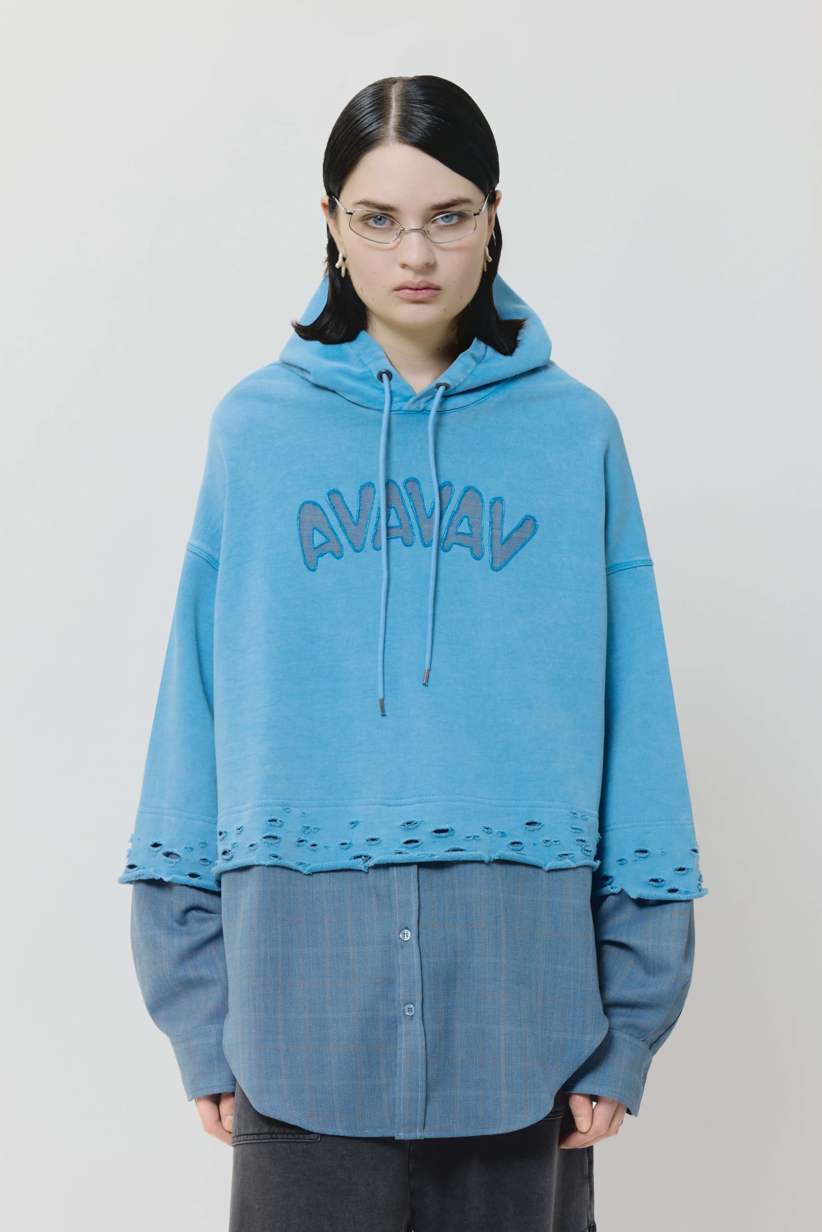 406_3a6e2c8fe9-button_up_hoodie_blue_womens_ss25_avavav_0273-kopia-mega