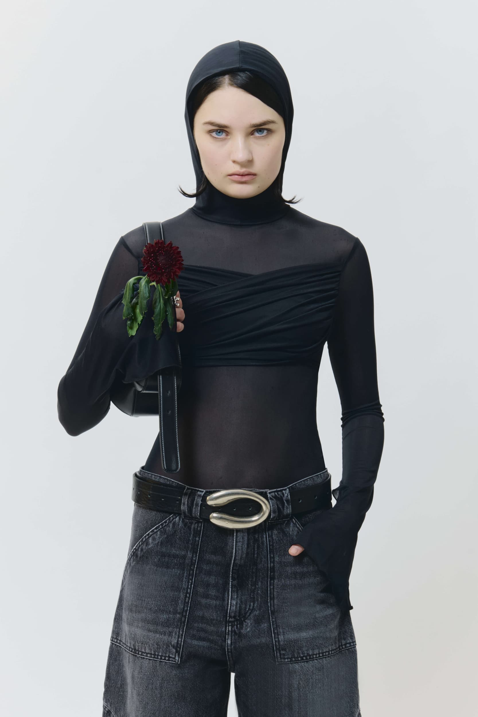 414_9ade62c1df-hooded_wrap_top_black_womens_ss25_avavav_1024-kopia-mega