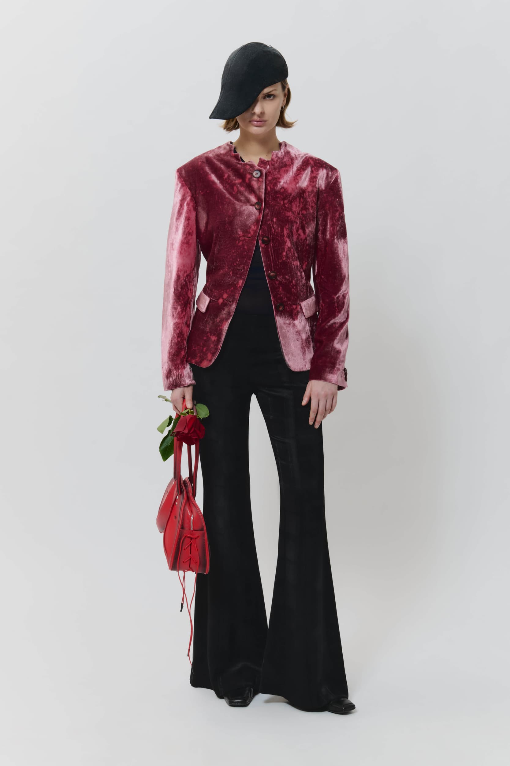 427_91e90528ae-flared_trouser_black_womens_ss25_avavav_0477-kopia-mega