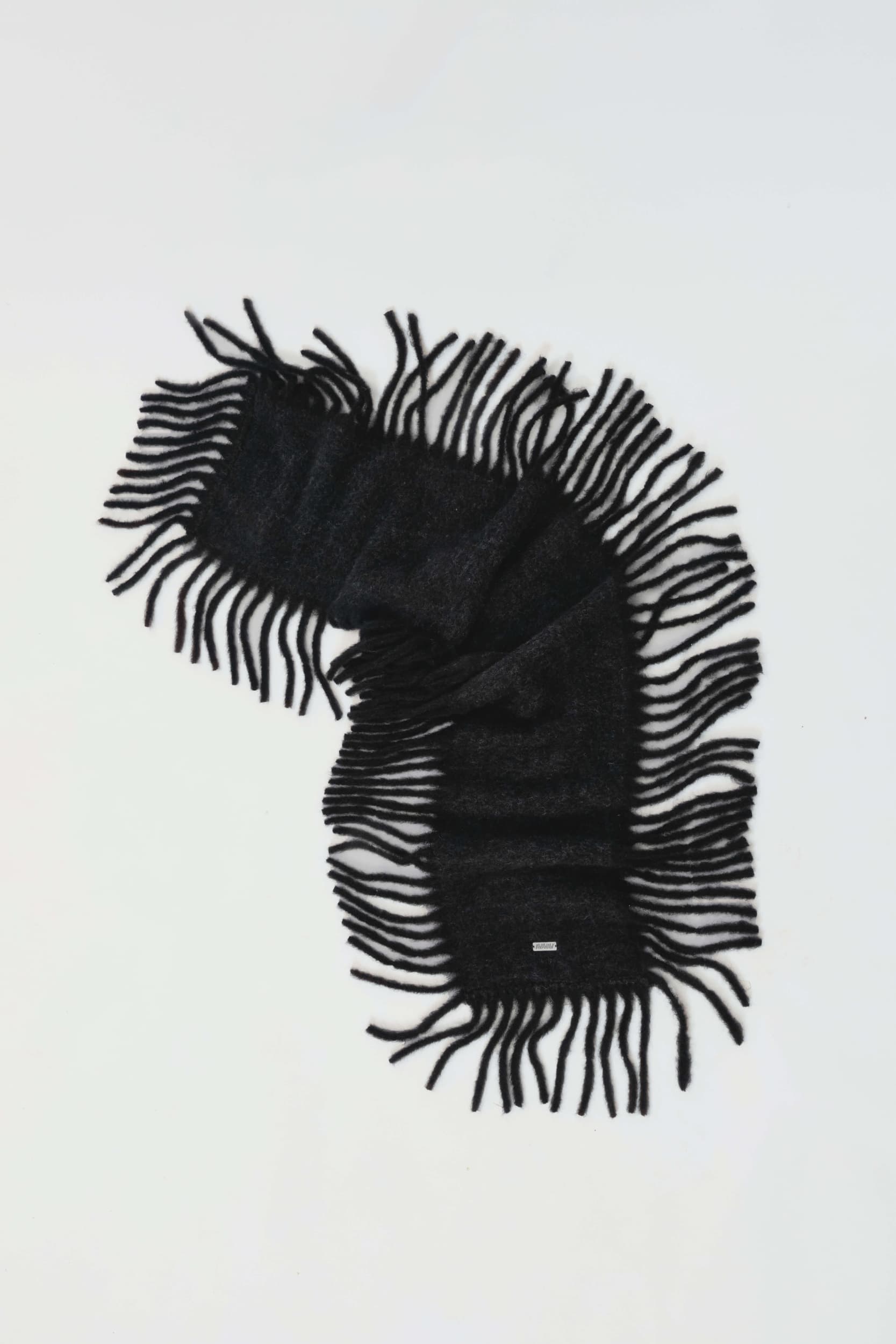 682_d22ab54858-scarf_black_ss25_avavav_2-mega