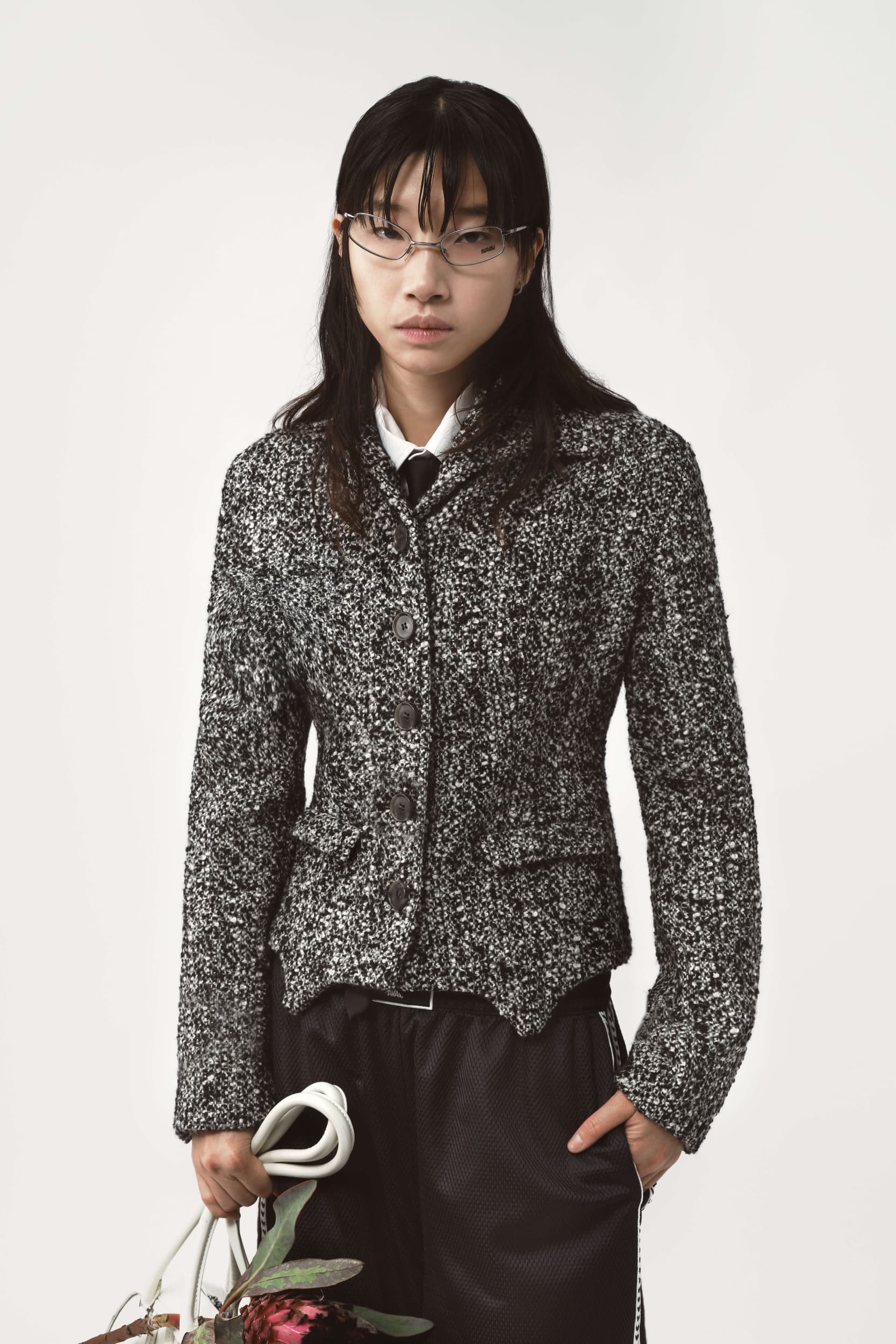 687_8dab3f24ab-beate-blazer-boucle_-b-w-1-mega