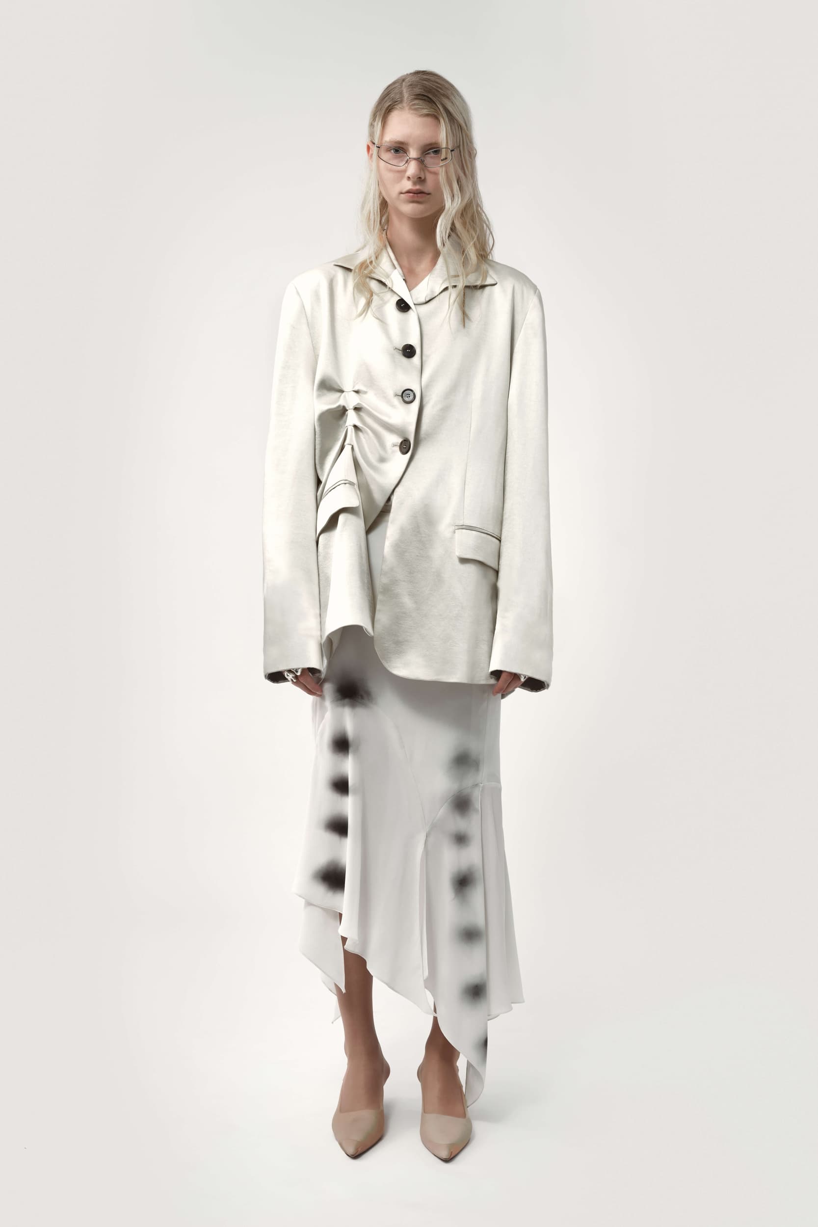 691_aa862c5572-betty-pleated-blazer_white-7-mega