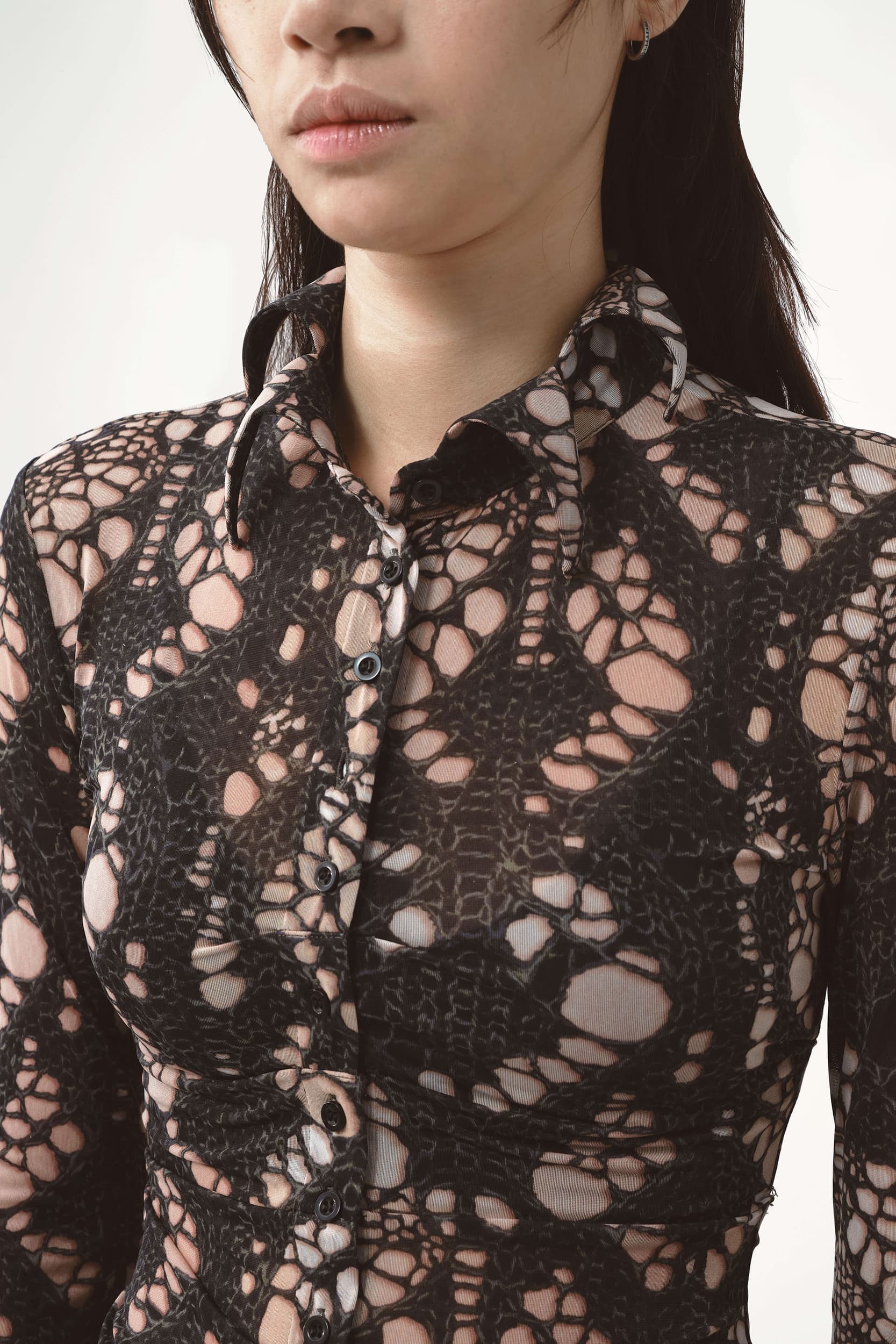 728_f7f3704f07-simone-spiky-top-distressed-knit_black-3-mega