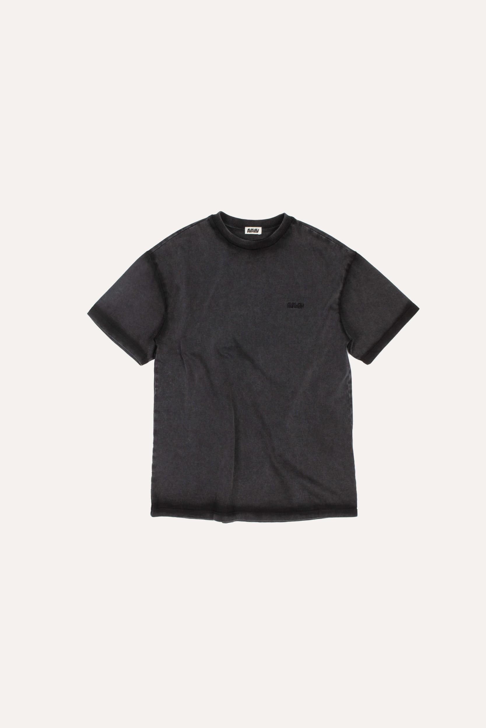 736_d774cc9fb8-theo-t-shirt-av-logo_black-mega