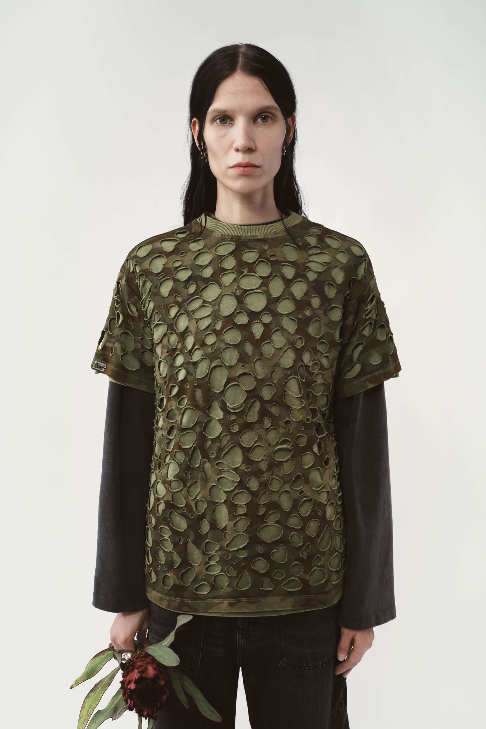 738_5707788b28-theo-t-shirt-distressed_green-4-mega
