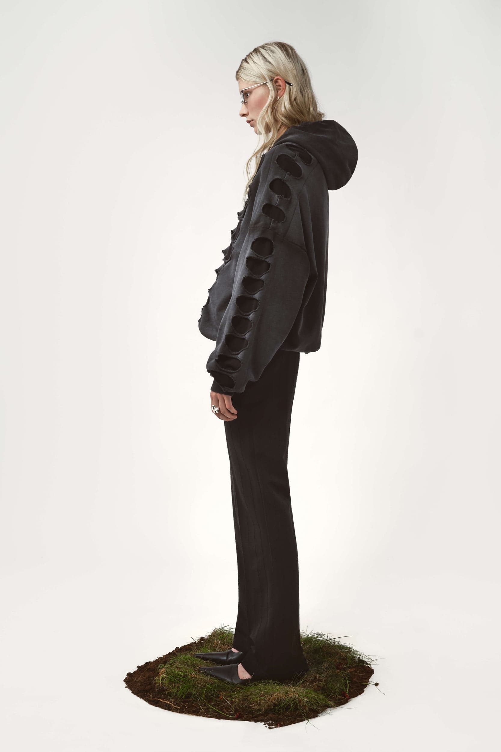 742_407641ead8-tim-zip-hoodie-cut-out_black-2-mega