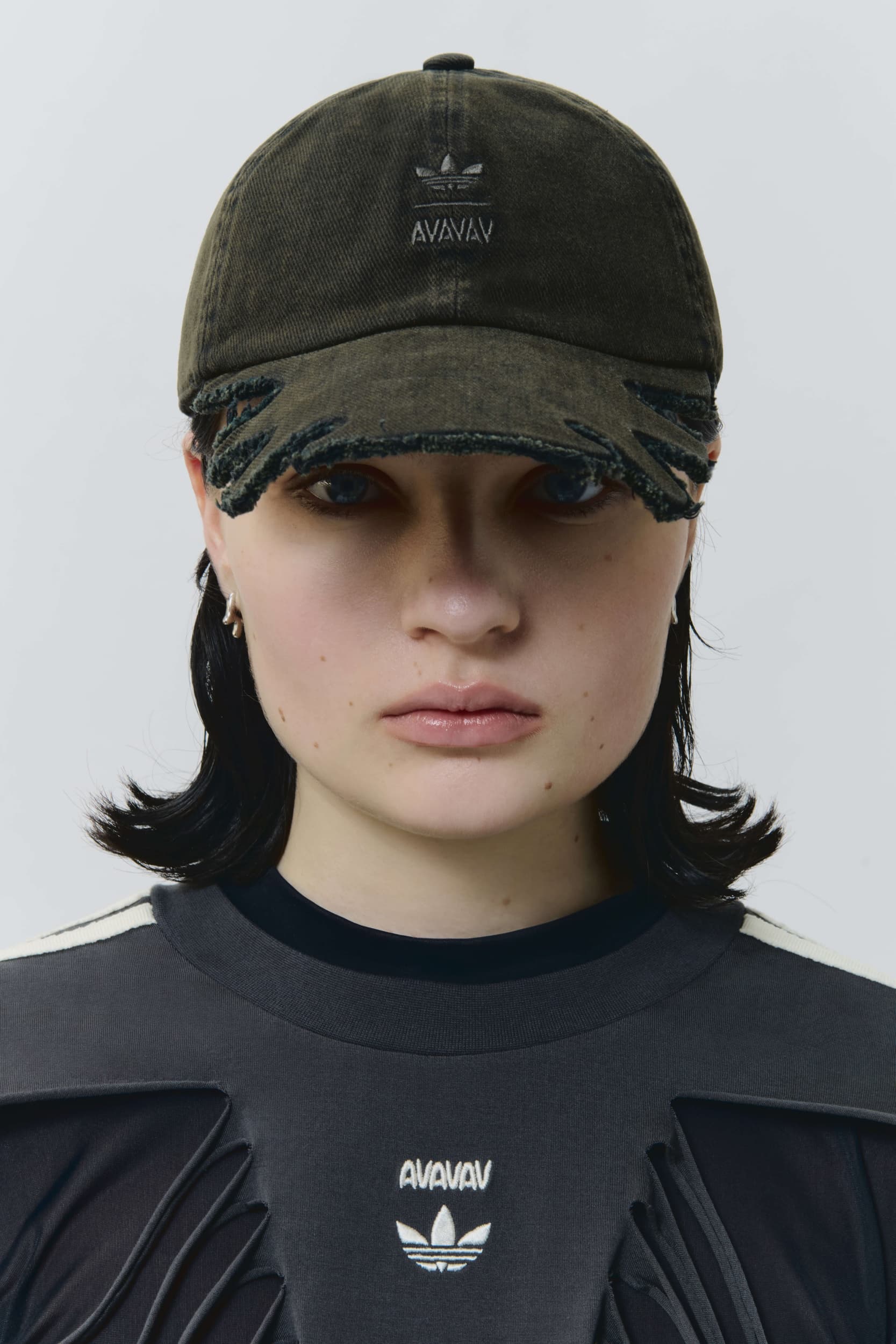 766_bdf24eba2a-slashed_cap_adidas_originals_by_avavav_season_2-4-mega