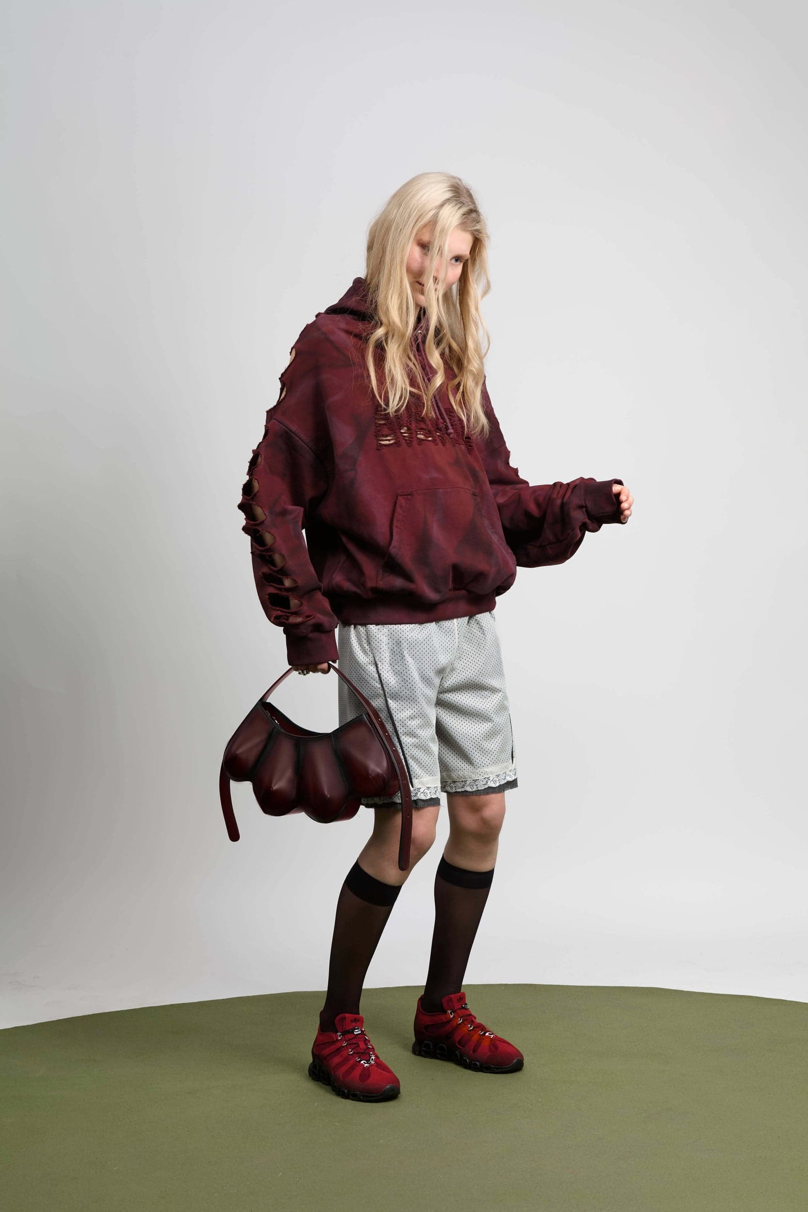 776_a12a679819-ss26_lookbook_avavav-43-copy-mega