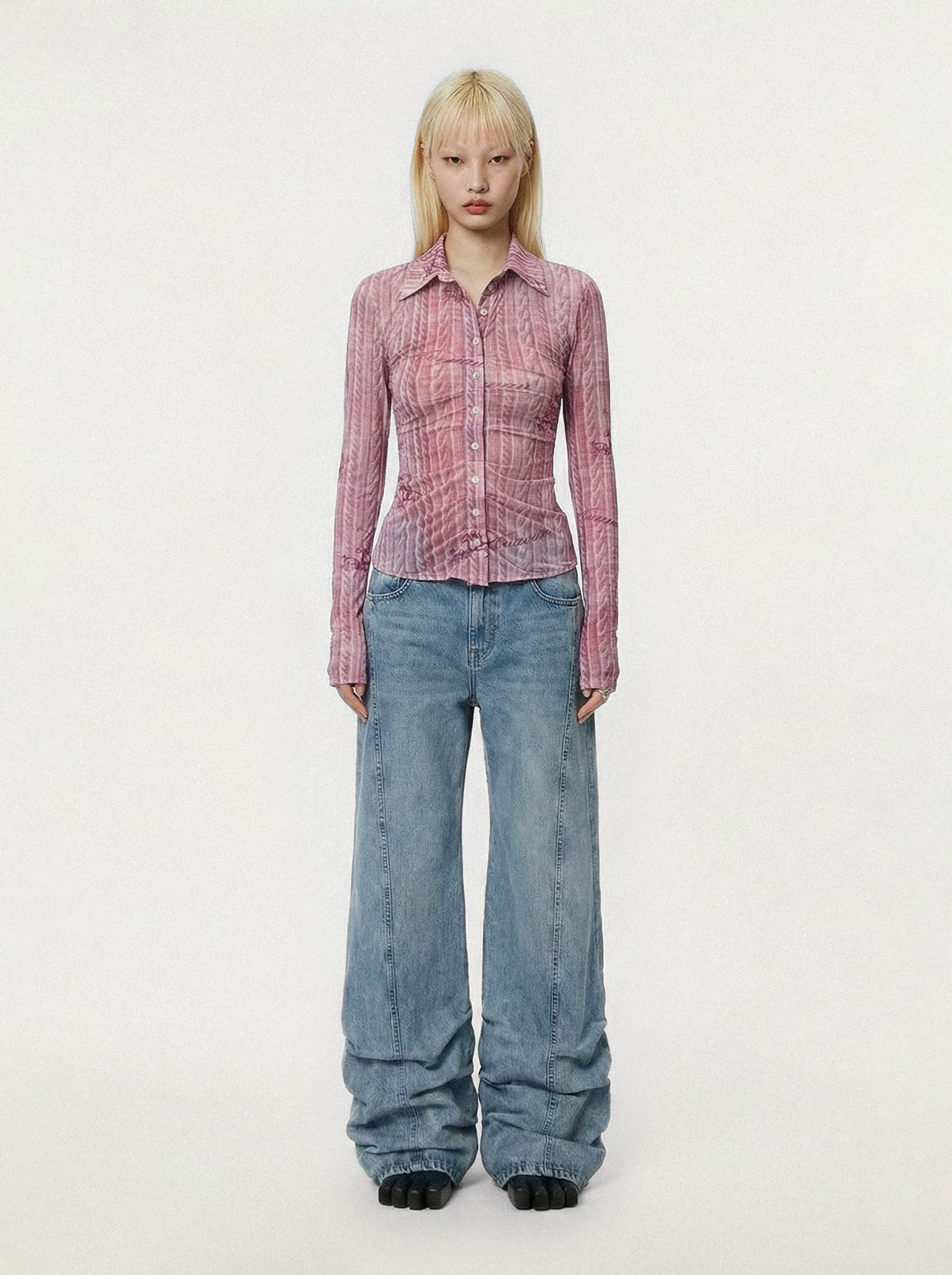 816_2a8812d1aa-firefly_gemini-flash_lets-change-this-model-in-the-white-background-photo-mega